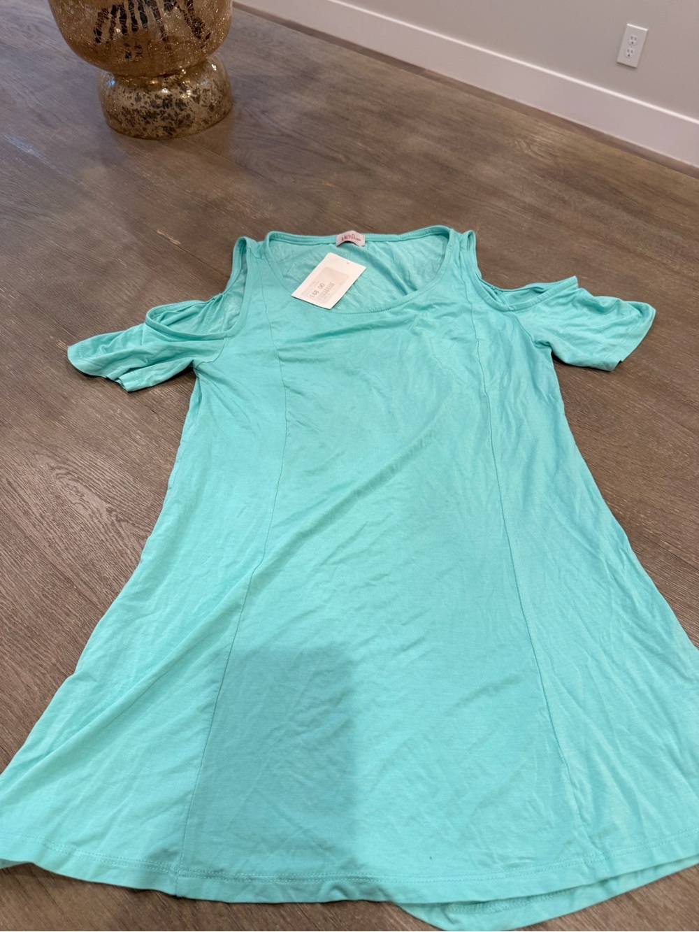 NWT! Hera Collection Turquoise Cold-Shoulder Women's Top